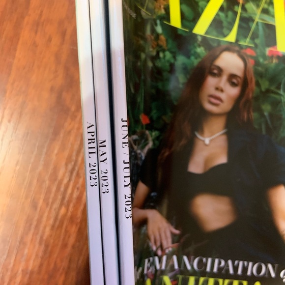 Harper’s Bazaar Magazine Bundle - April/May/June/July 2023 - Picture 2 of 4